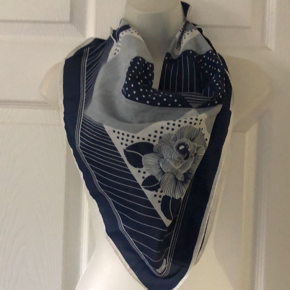 VTG Robinson Golluber Patchwork square scarf Blue White